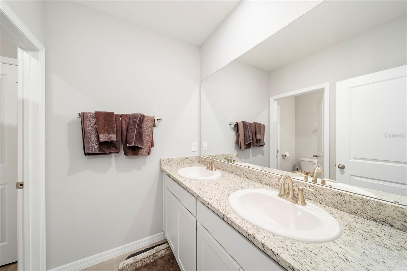 512 158TH ST E — photo 37