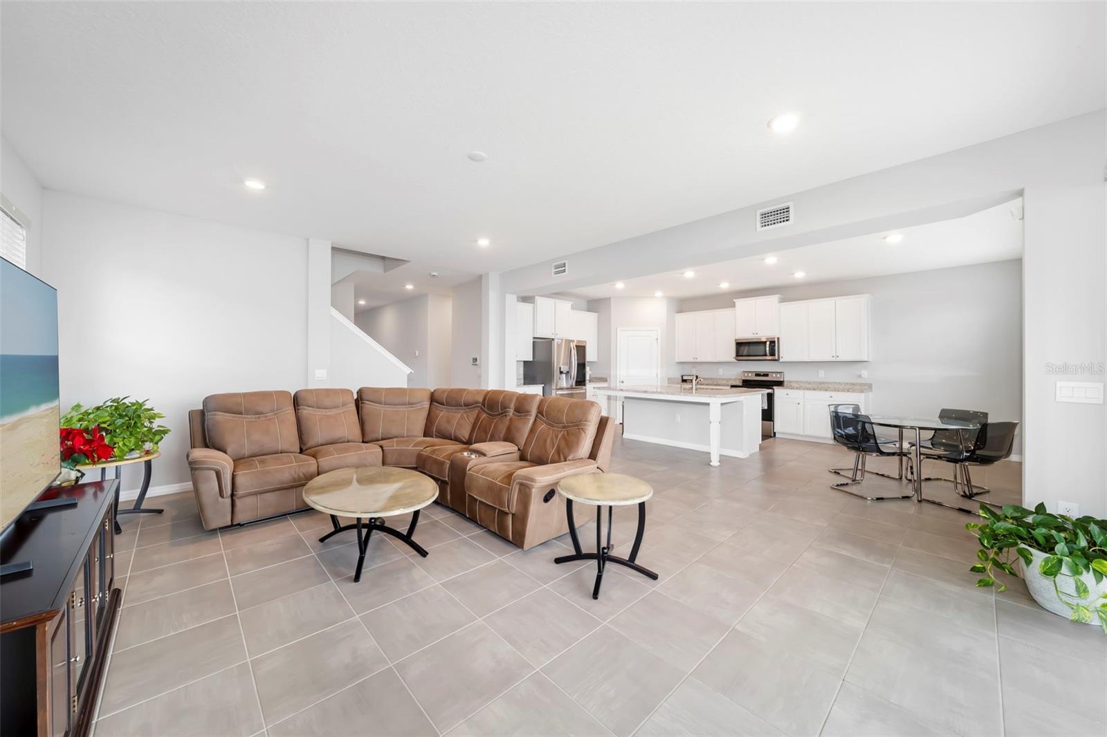 512 158TH ST E — photo 23