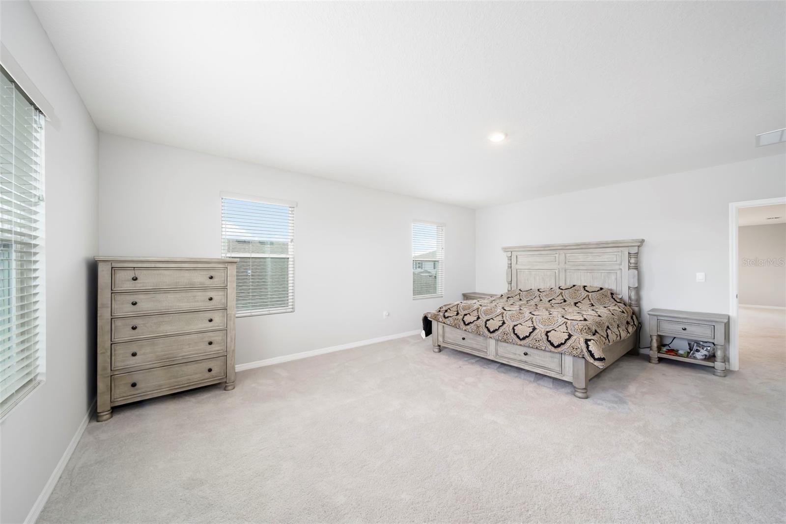 512 158TH ST E — photo 39