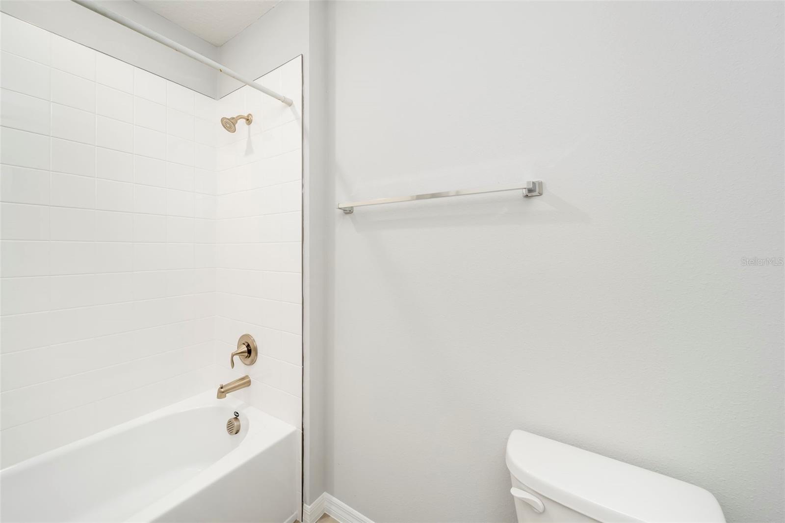 512 158TH ST E — photo 38