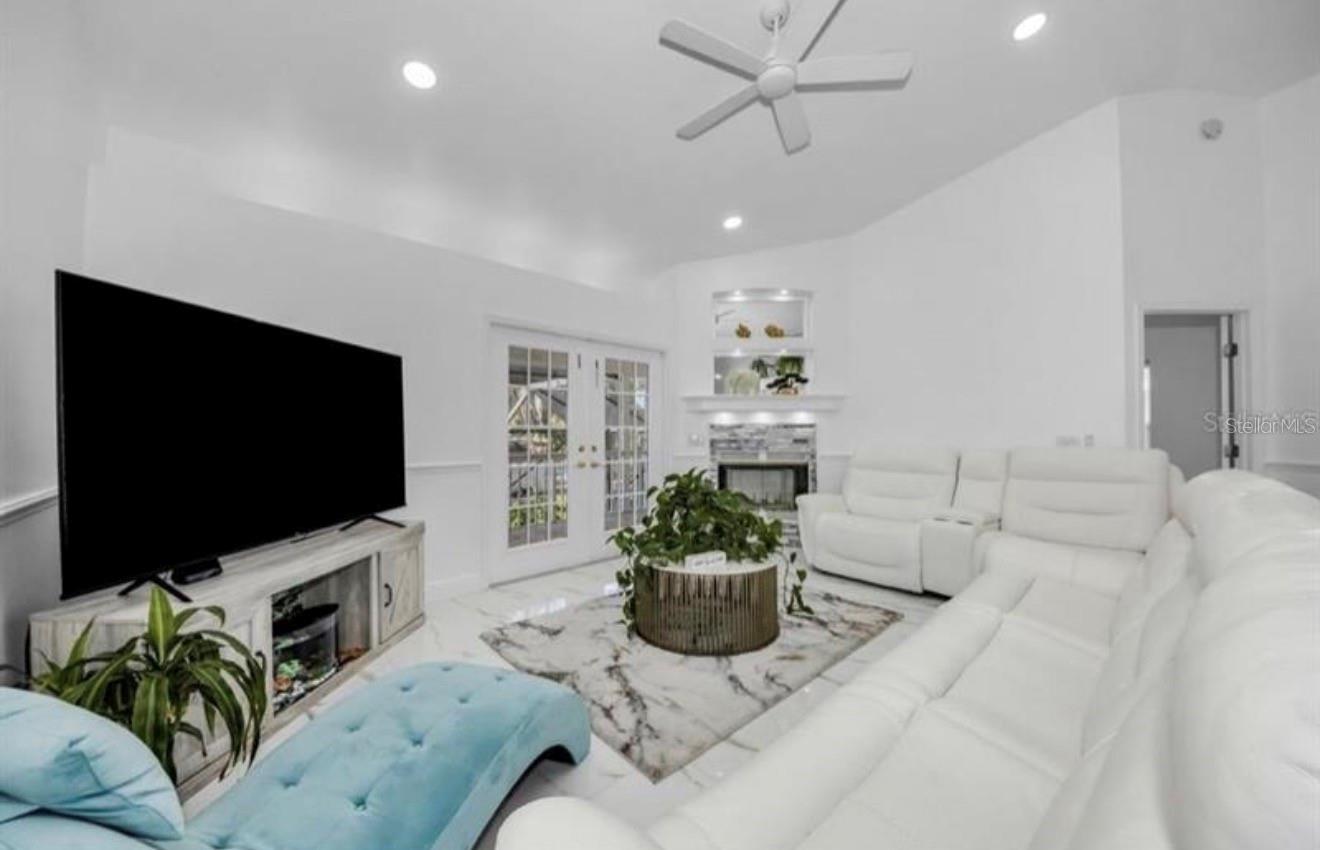 5451 TROPIC DR — photo 5