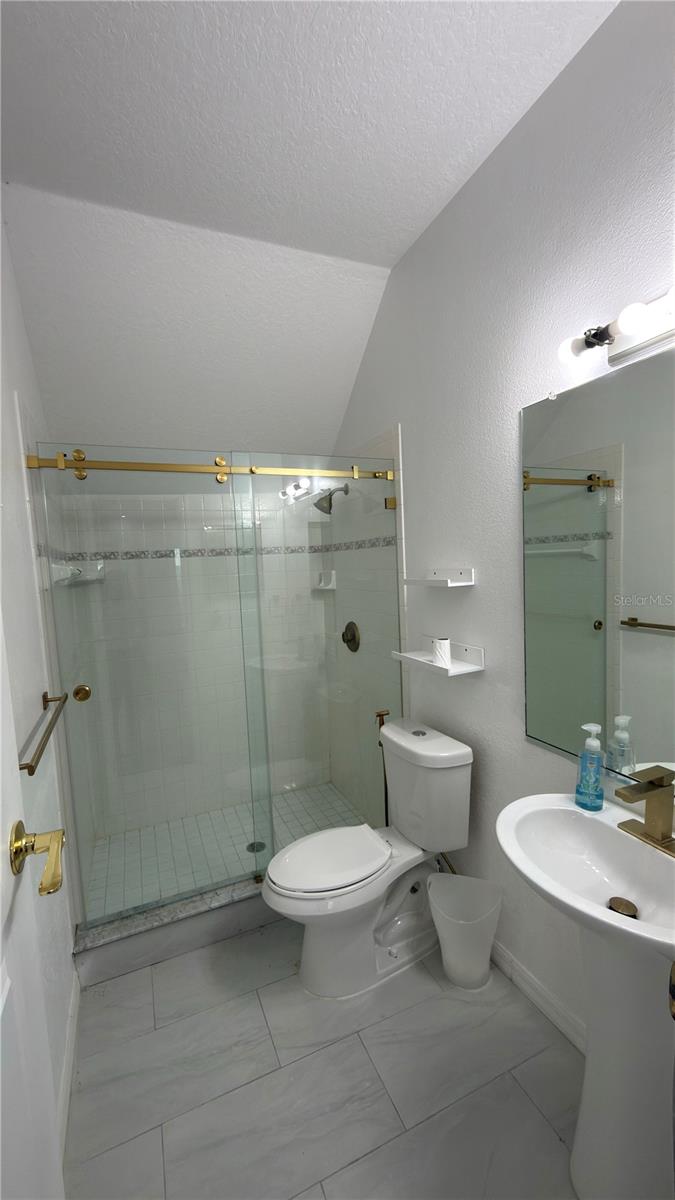 5451 TROPIC DR — photo 20
