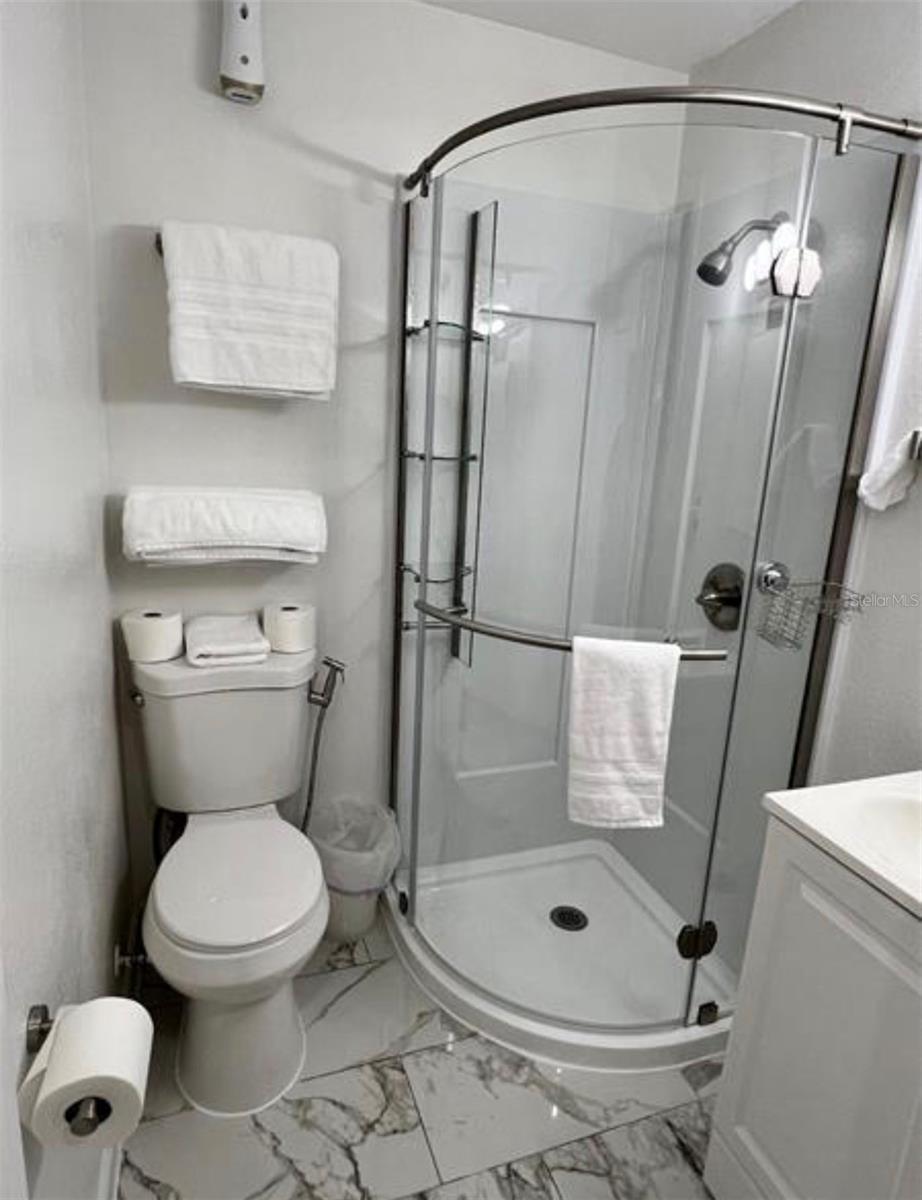 5451 TROPIC DR — photo 29