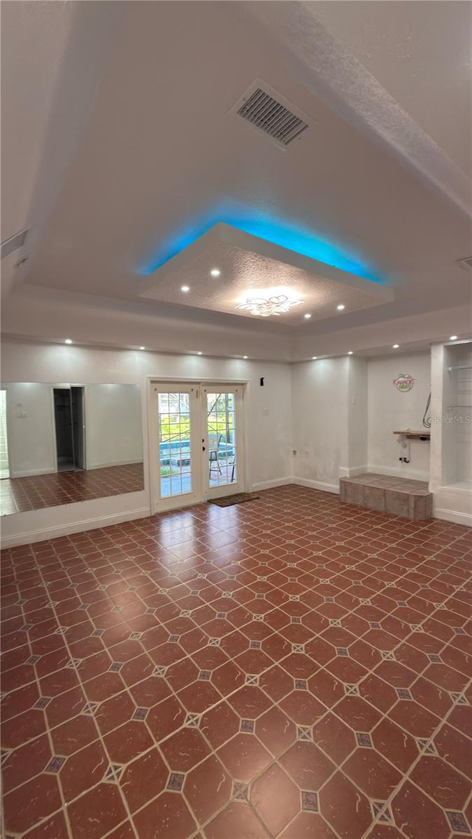 5451 TROPIC DR — photo 25