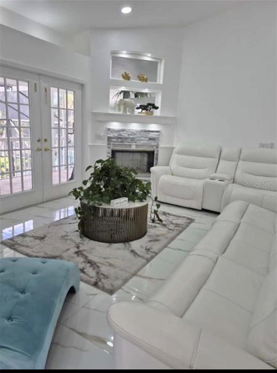 5451 TROPIC DR — photo 4