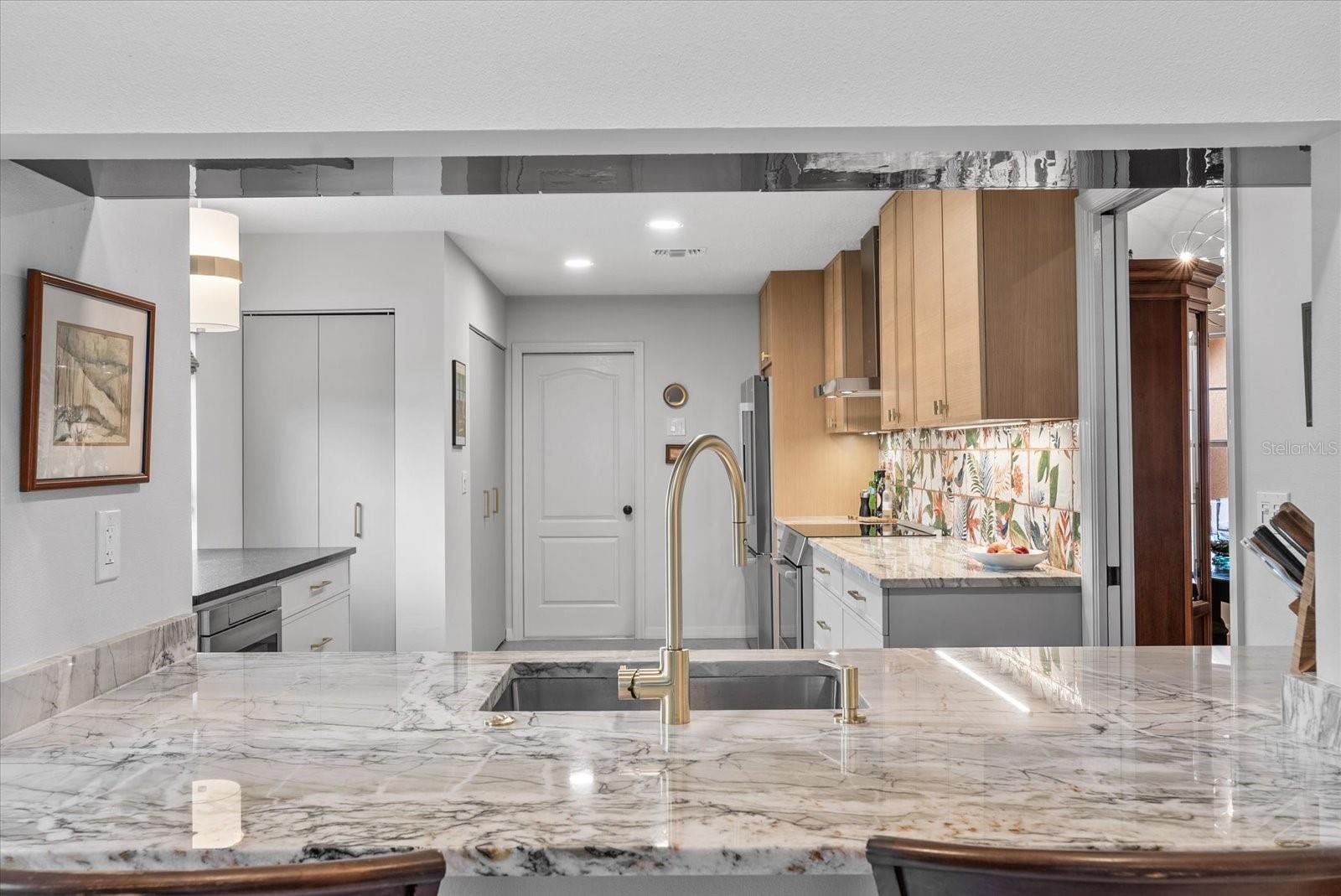 5815 FAIRWOODS CIR — photo 32