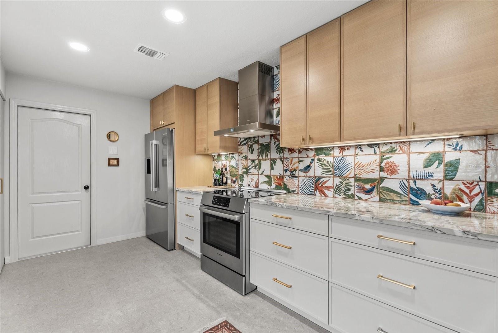 5815 FAIRWOODS CIR — photo 23