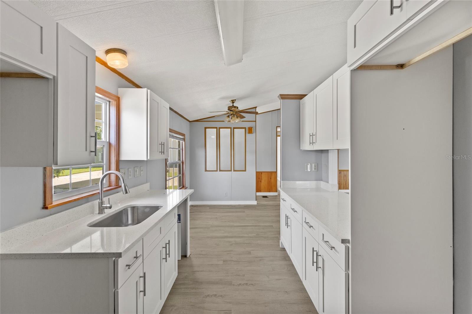 61 MOURNINGDOVE CT #0 — photo 9