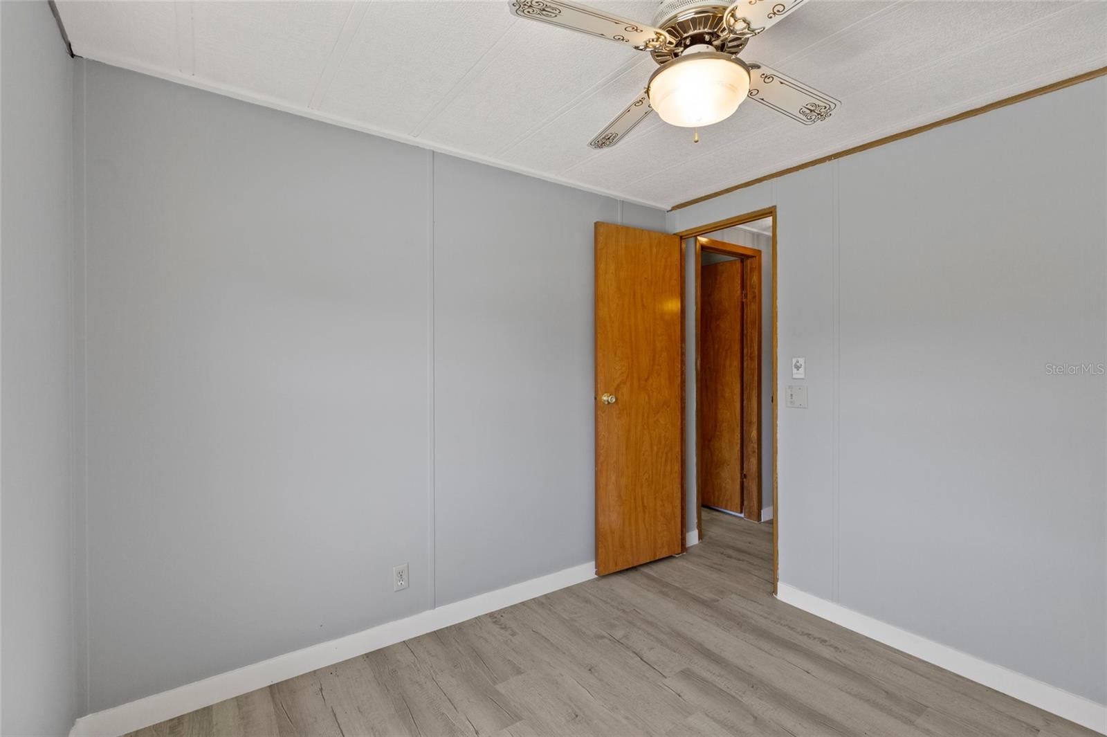 61 MOURNINGDOVE CT #0 — photo 17