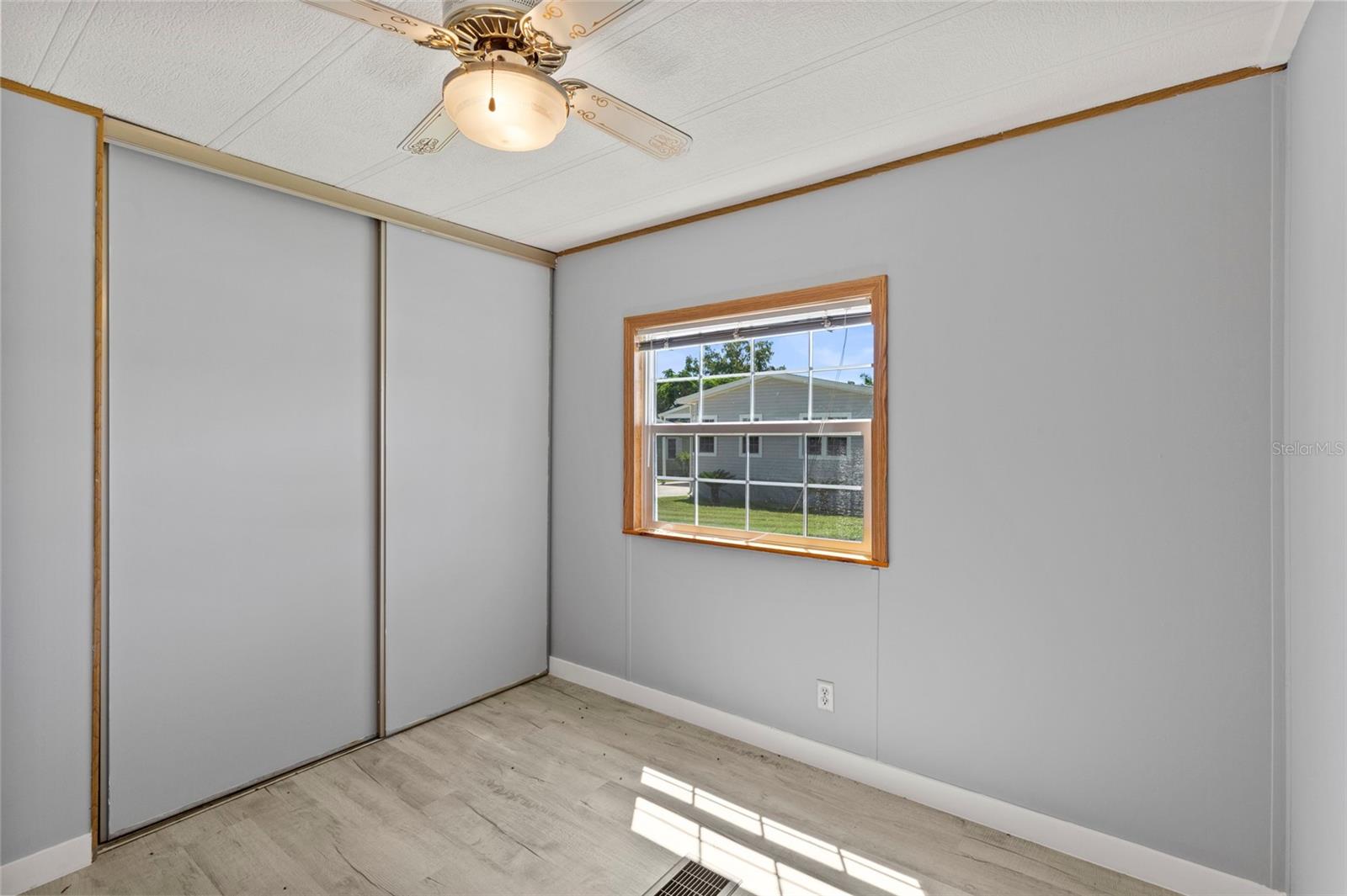 61 MOURNINGDOVE CT #0 — photo 16