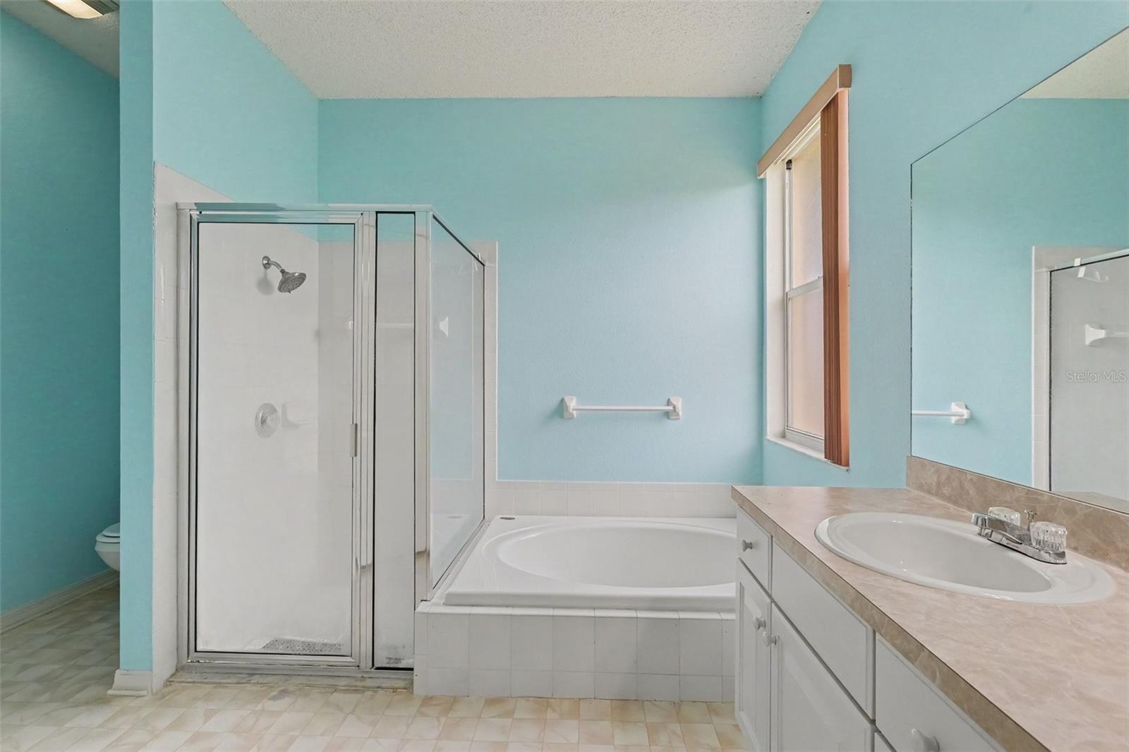 517 GREG ST — photo 19