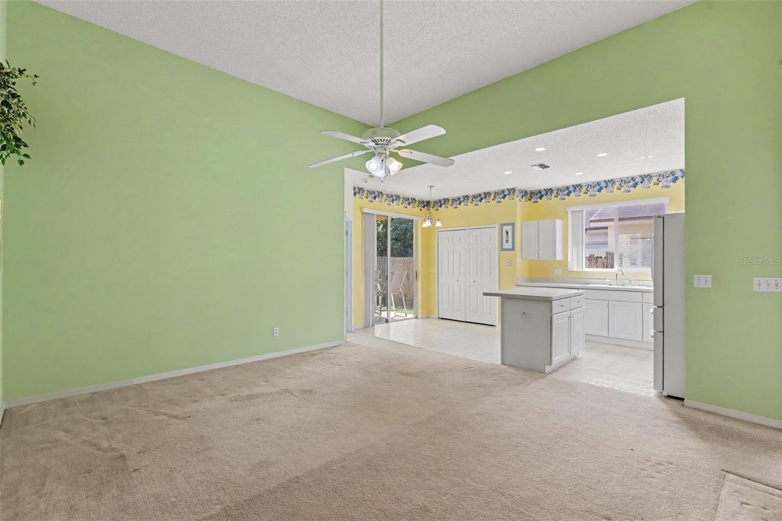 517 GREG ST — photo 14