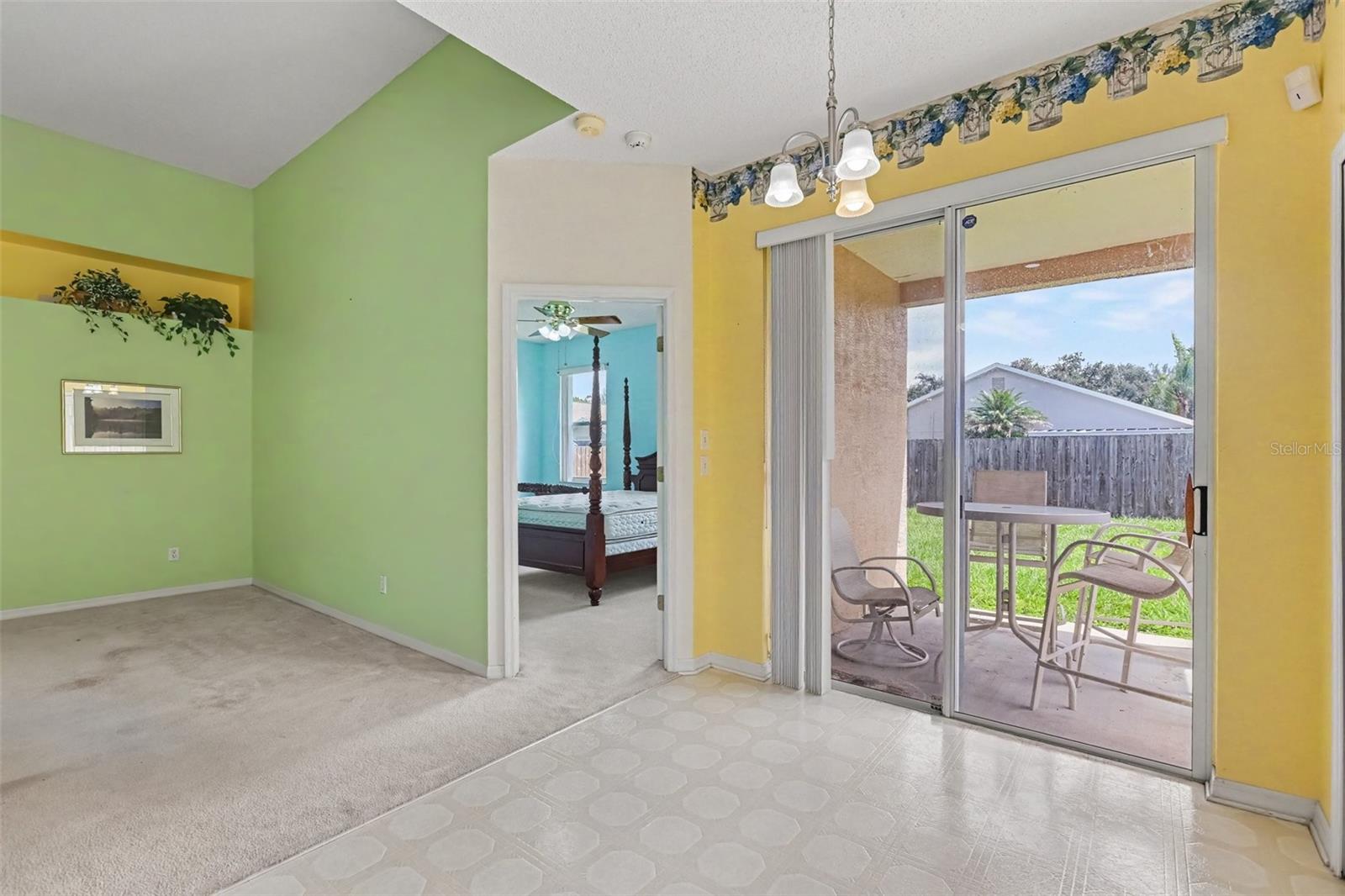 517 GREG ST — photo 11