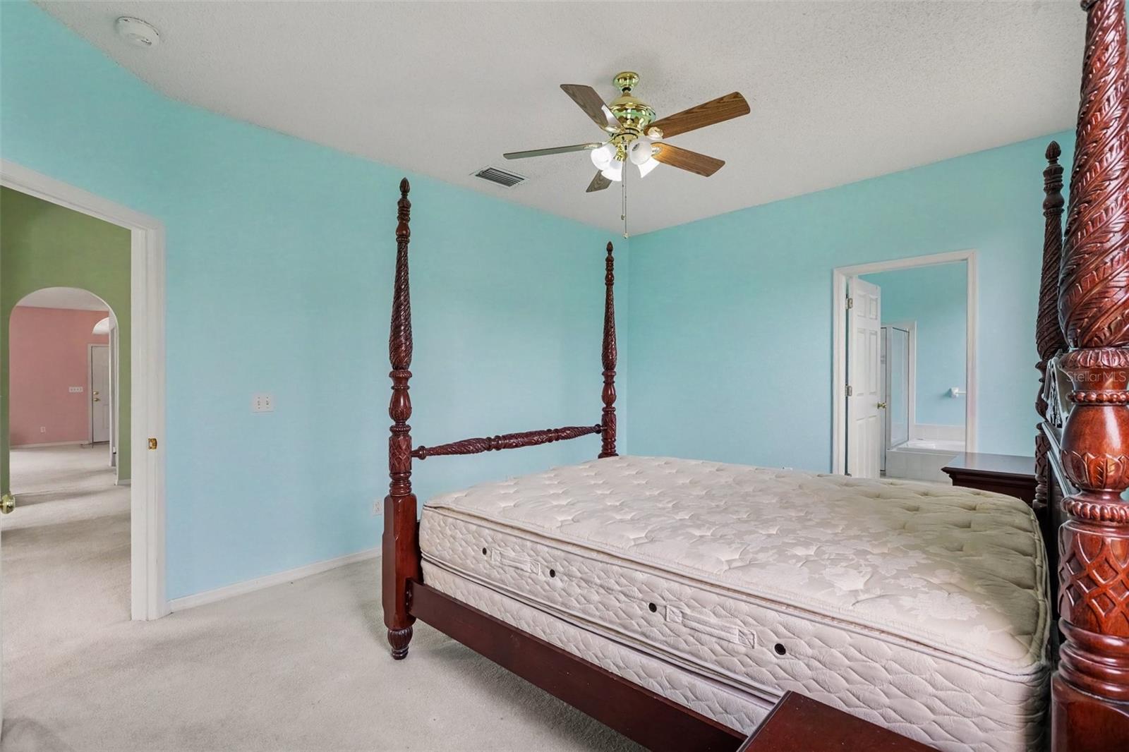 517 GREG ST — photo 17