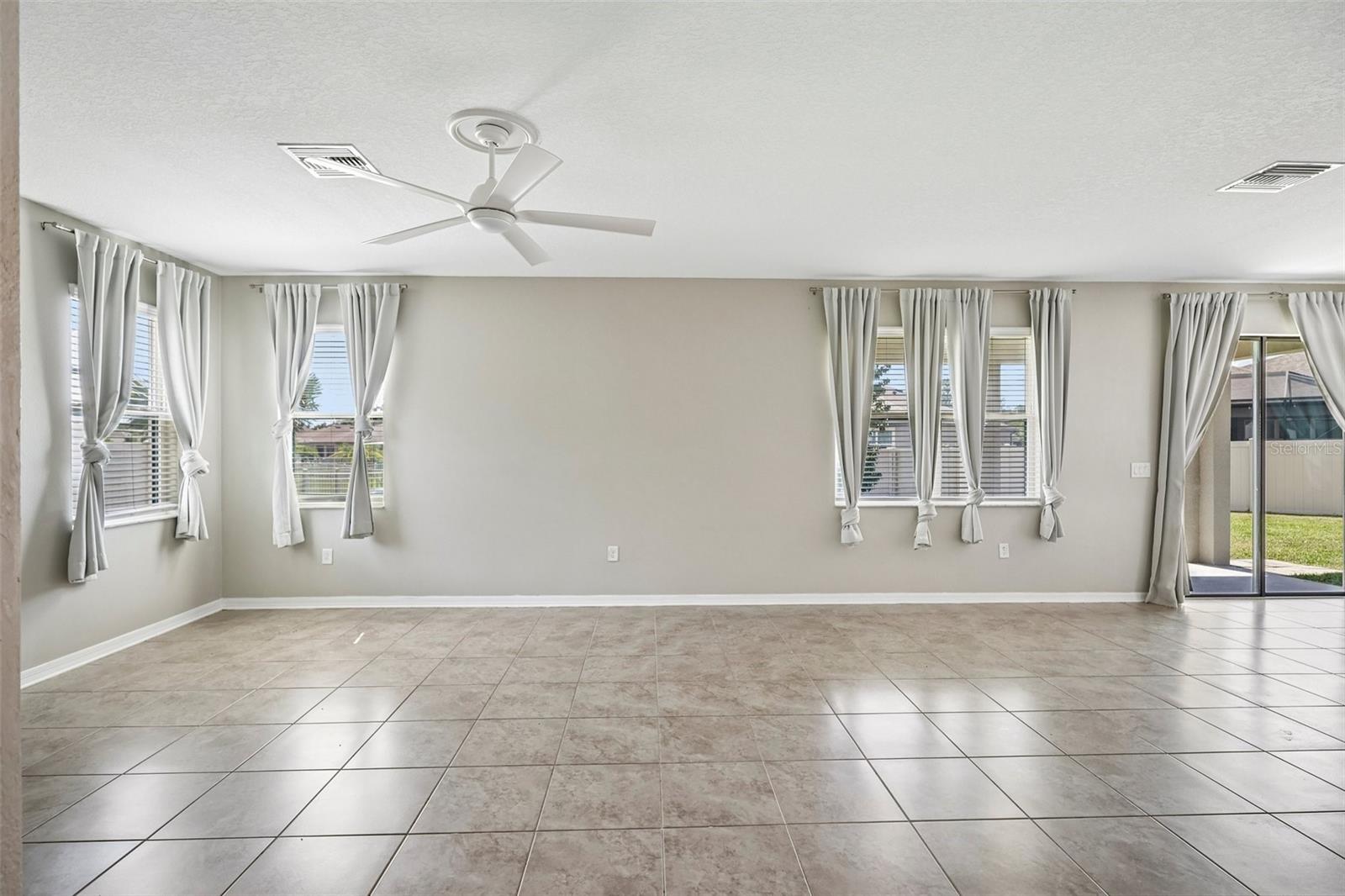 18576 OBREGAN DR — photo 15