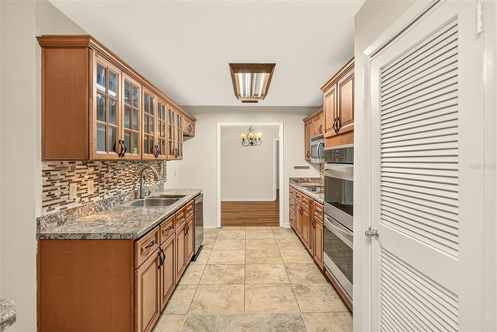303 SAINT AUGUSTINE AVE — photo 16