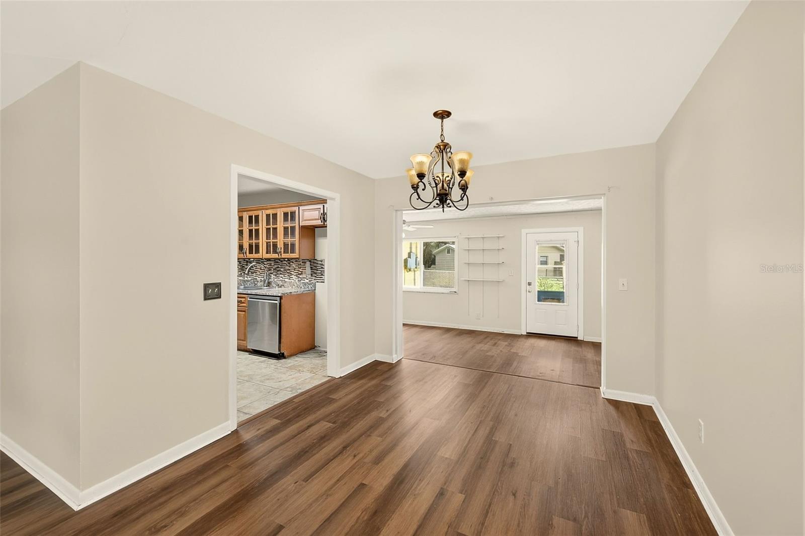 303 SAINT AUGUSTINE AVE — photo 10