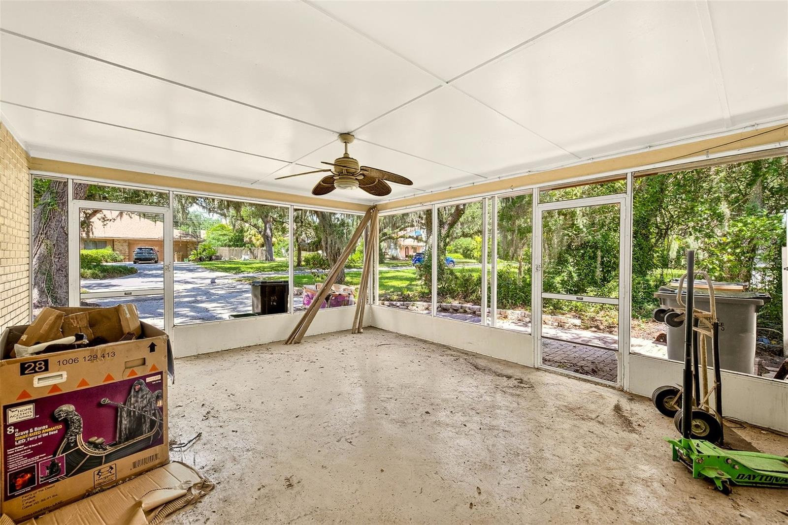 303 SAINT AUGUSTINE AVE — photo 35