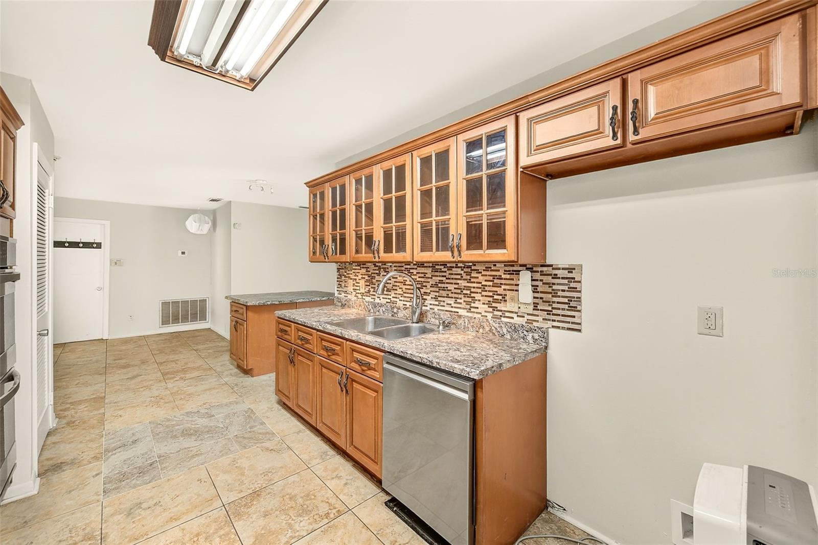 303 SAINT AUGUSTINE AVE — photo 20