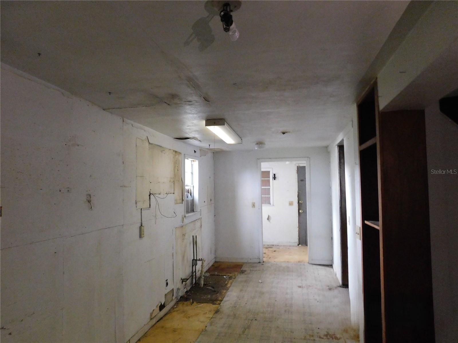 911 12TH AVE W — photo 17