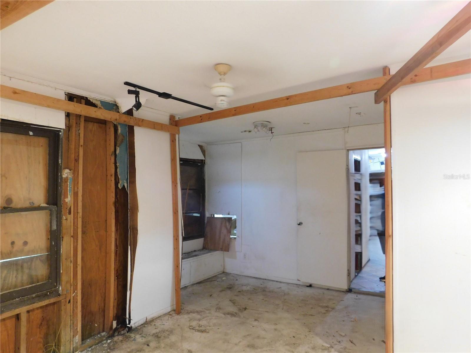 911 12TH AVE W — photo 5