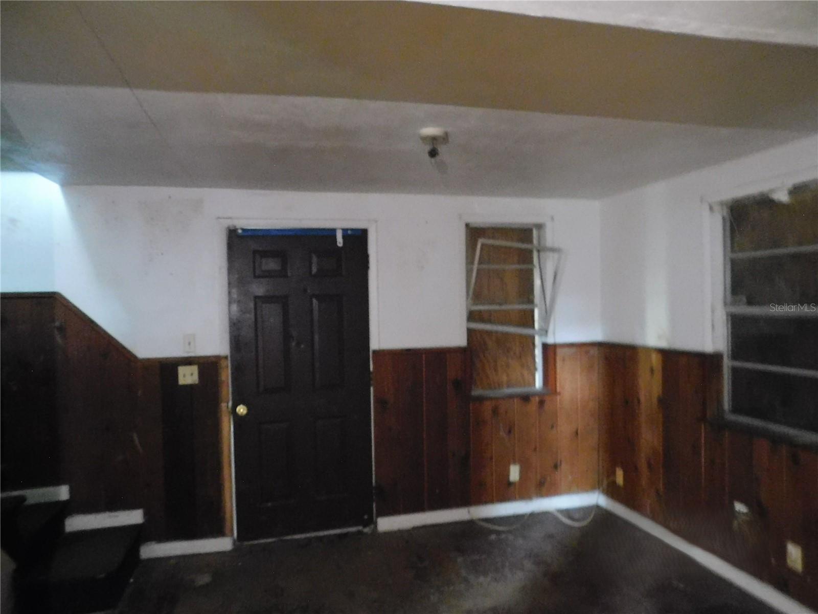 911 12TH AVE W — photo 22