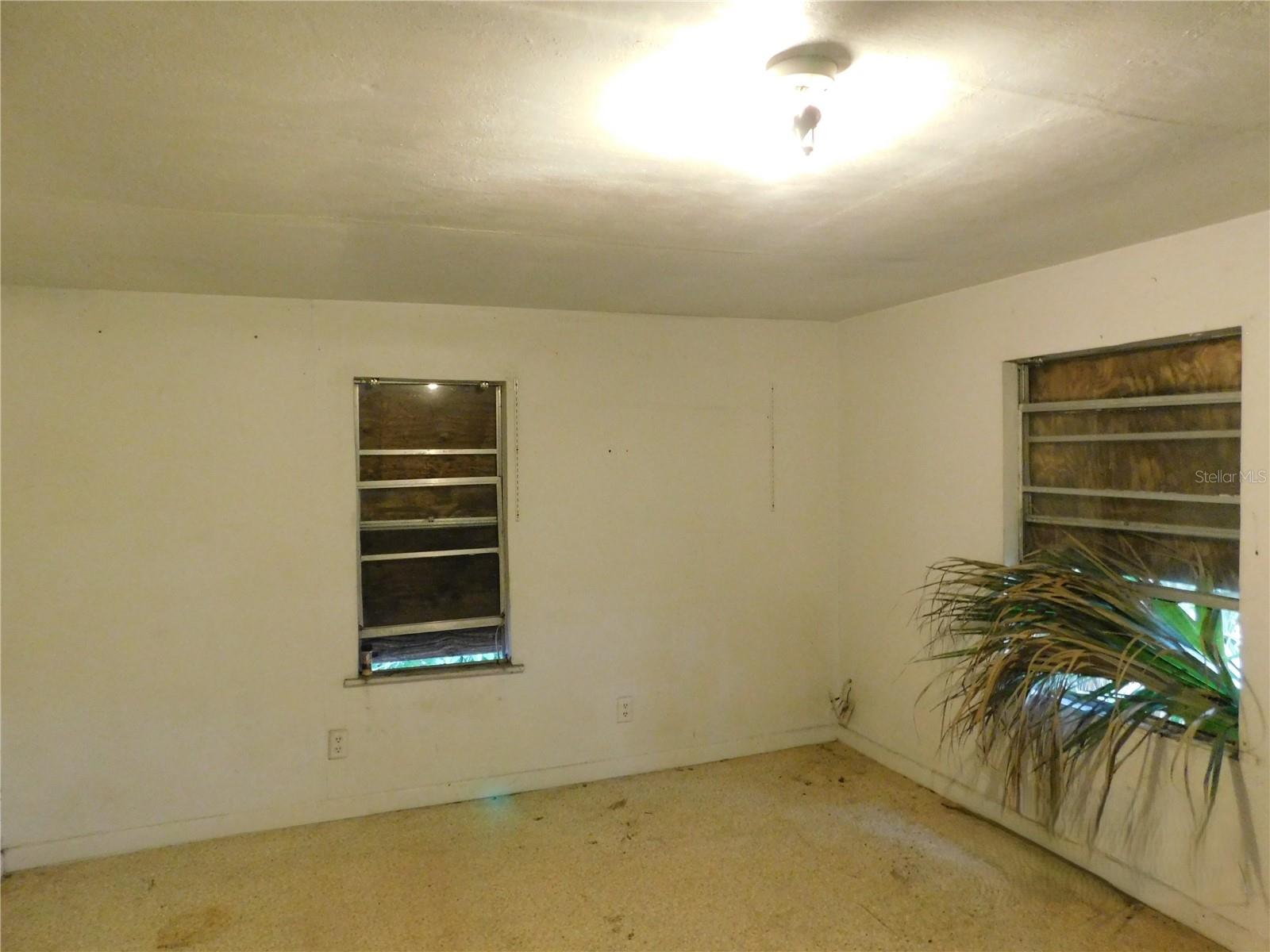 911 12TH AVE W — photo 24