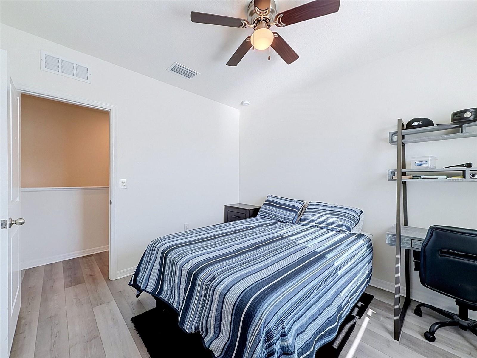 16189 GLOWING GROVE AVE — photo 34