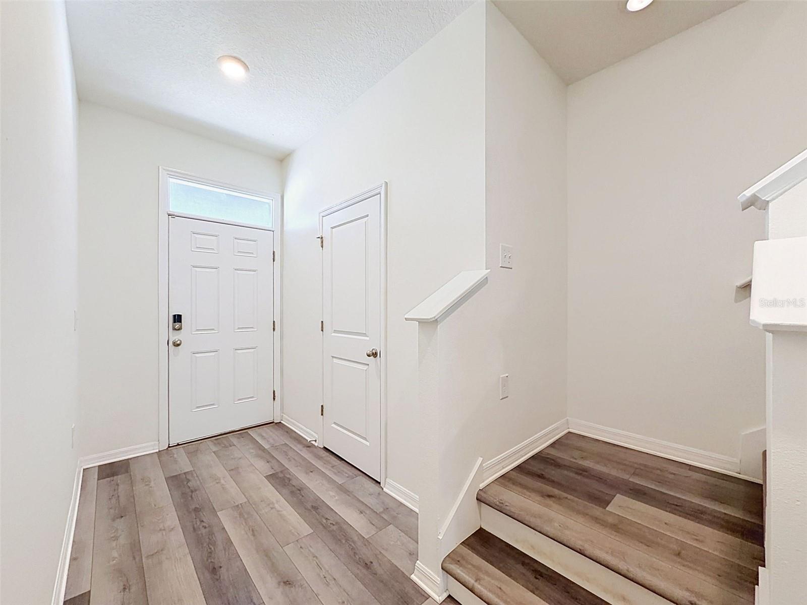 16189 GLOWING GROVE AVE — photo 5