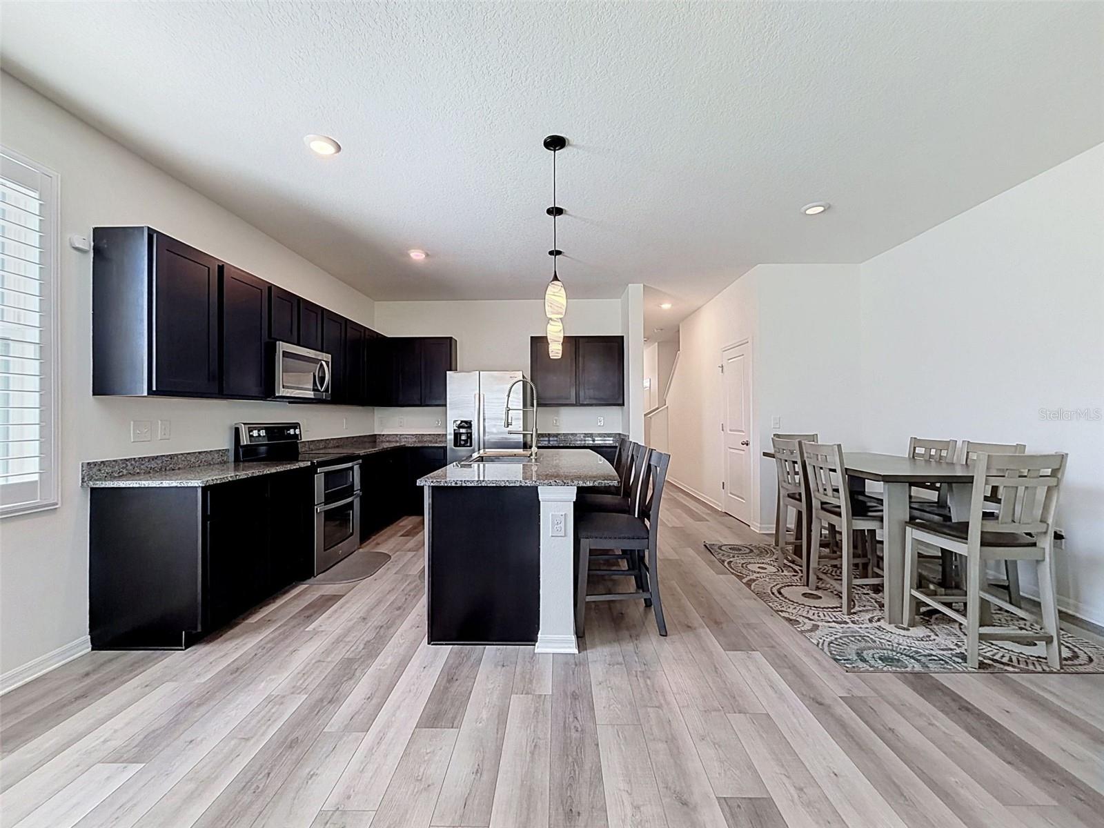 16189 GLOWING GROVE AVE — photo 10