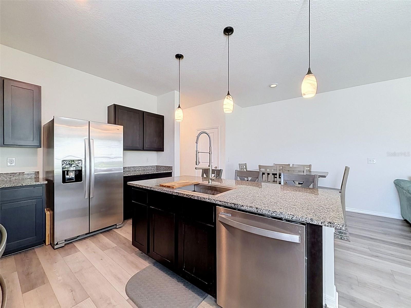 16189 GLOWING GROVE AVE — photo 12