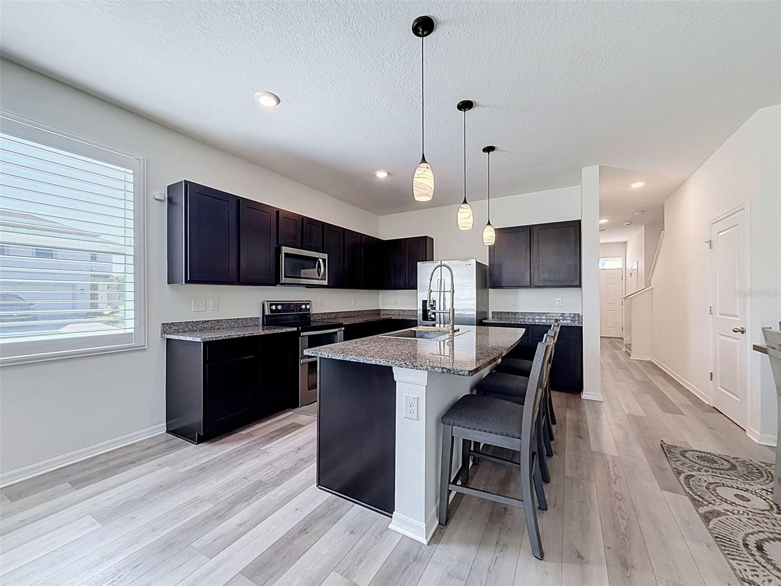 16189 GLOWING GROVE AVE — photo 9