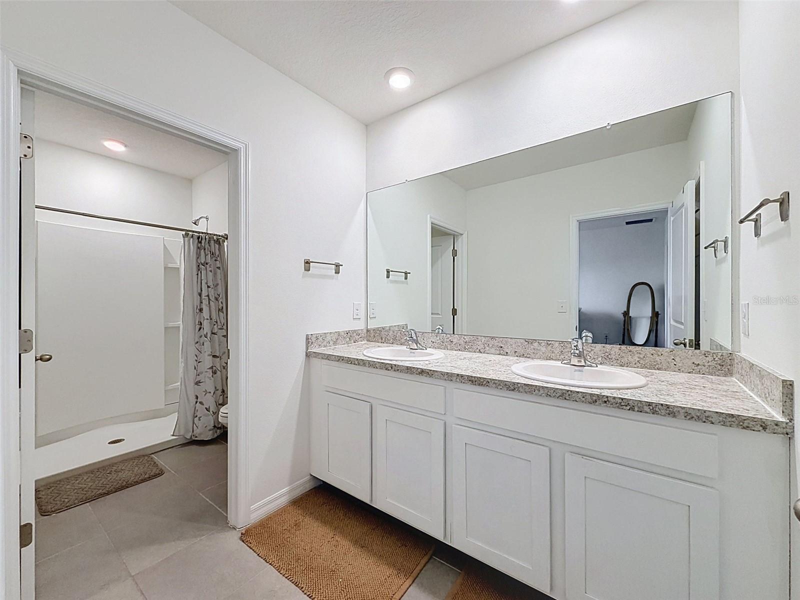 16189 GLOWING GROVE AVE — photo 29