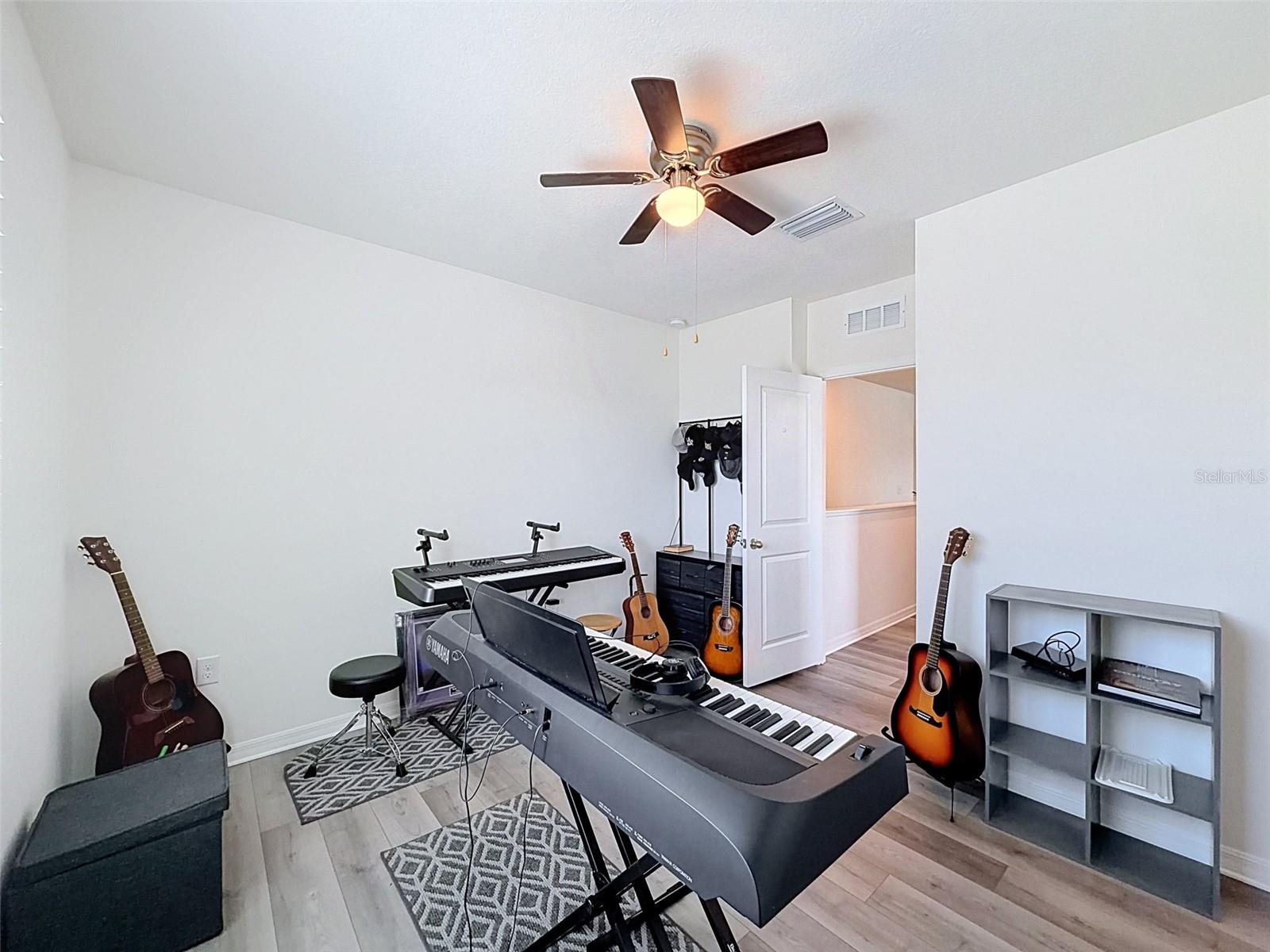 16189 GLOWING GROVE AVE — photo 40
