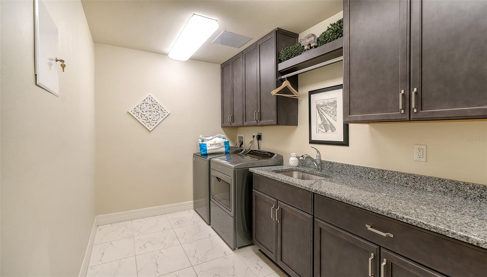 250 HIDDEN BAY DR #302 — photo 31