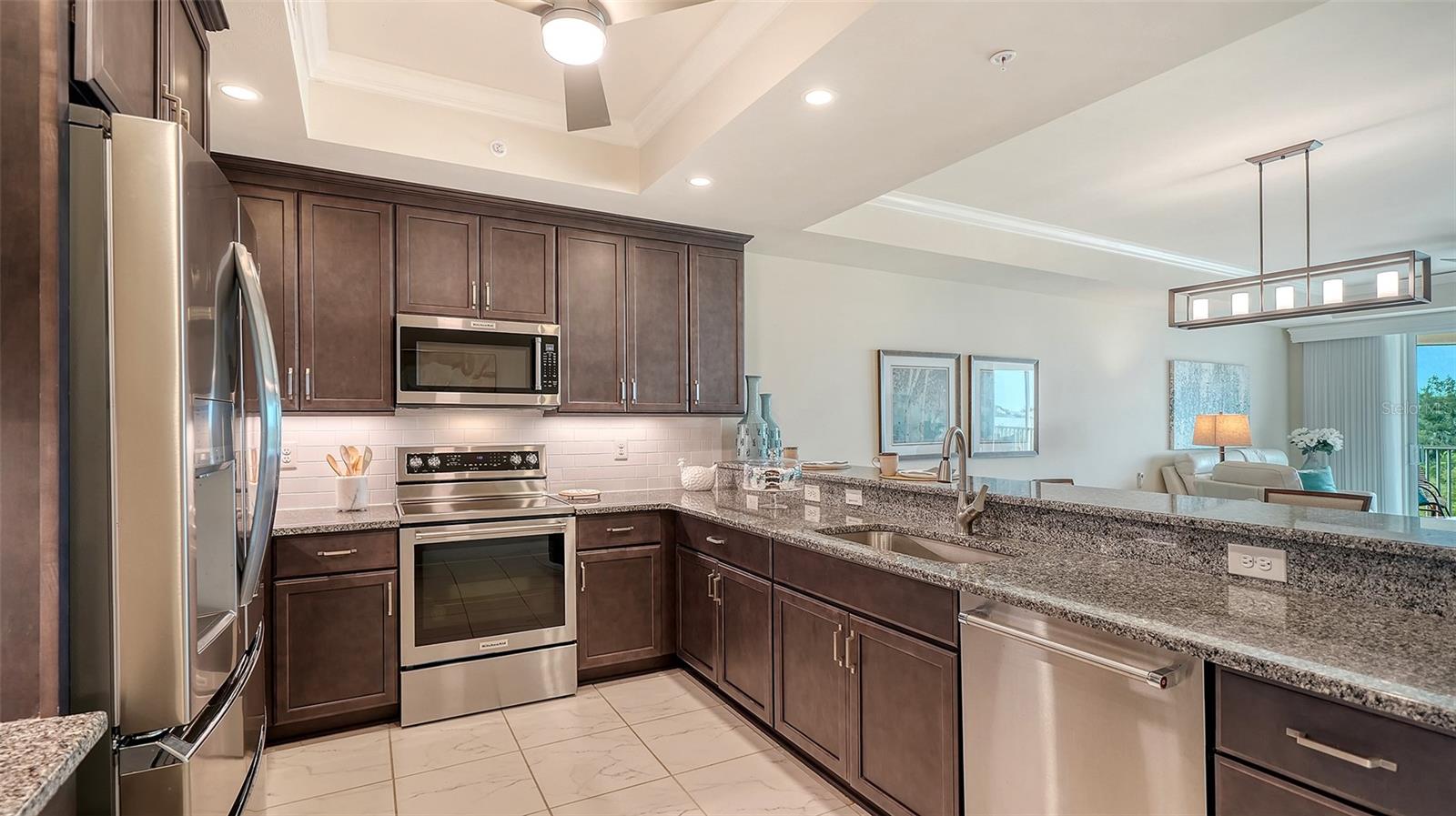 250 HIDDEN BAY DR #302 — photo 20