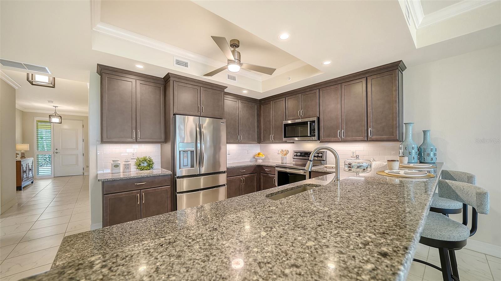 250 HIDDEN BAY DR #302 — photo 18