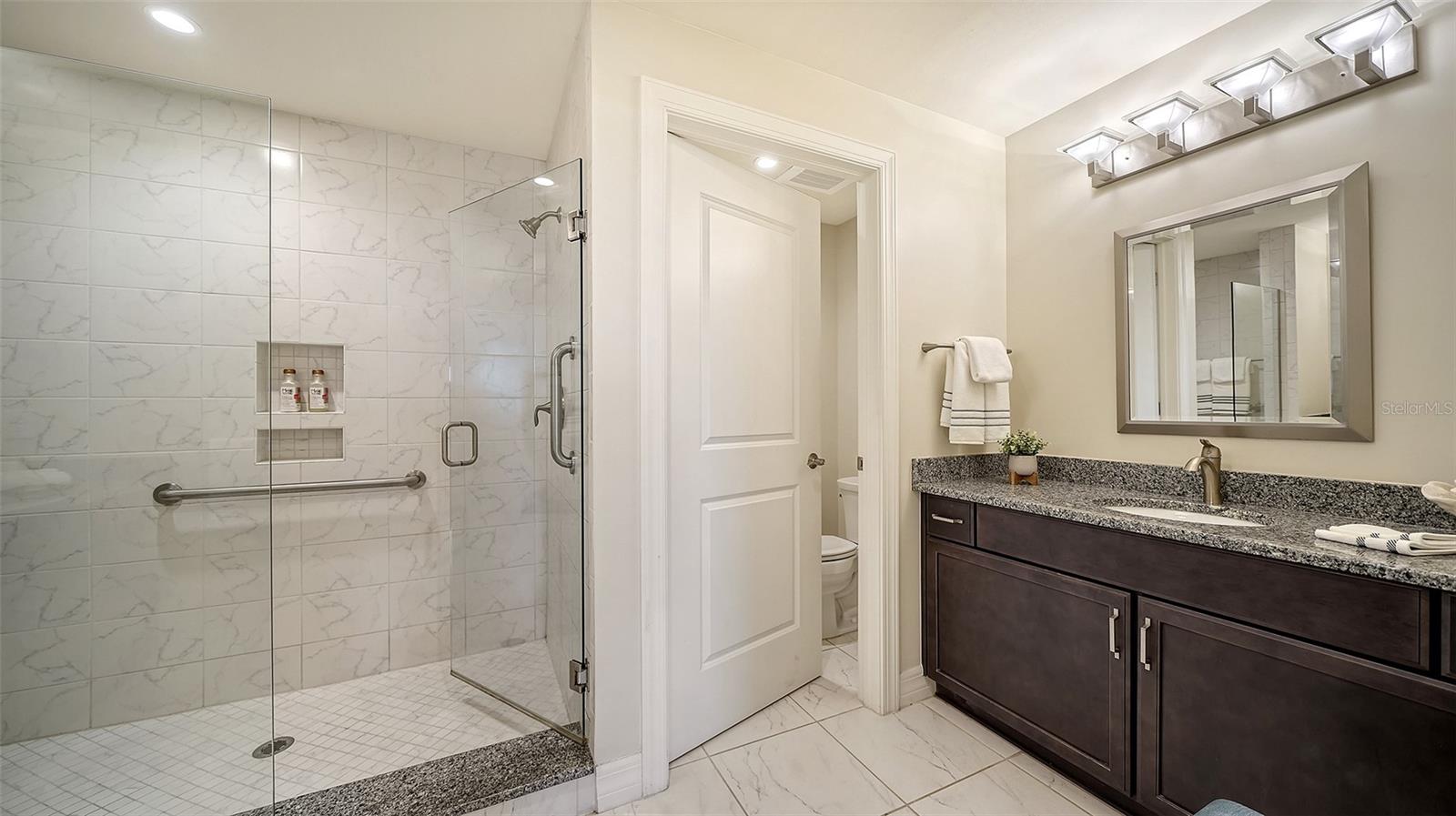 250 HIDDEN BAY DR #302 — photo 24
