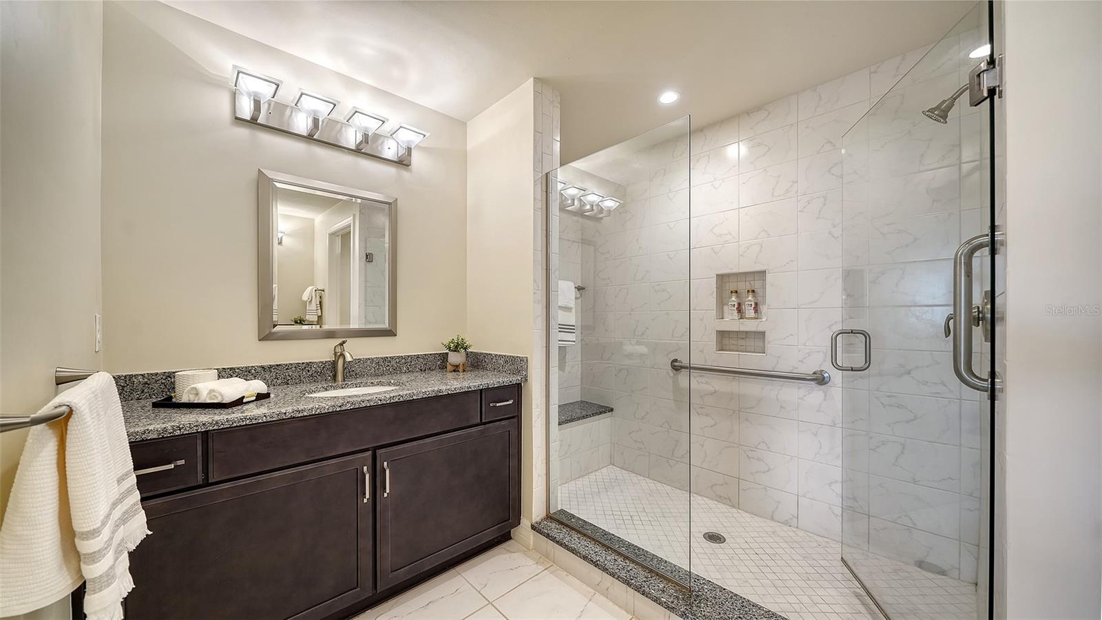 250 HIDDEN BAY DR #302 — photo 25