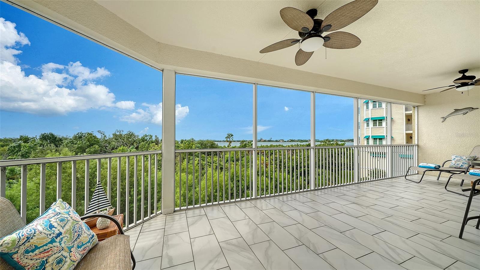 250 HIDDEN BAY DR #302 — photo 2