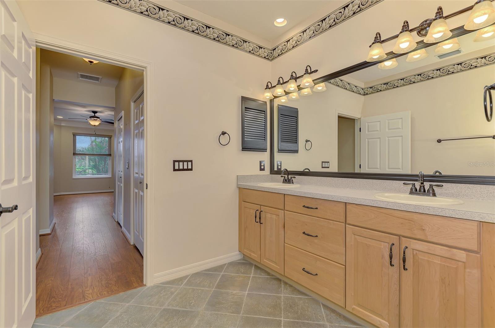 1359 MASENO DR — photo 39