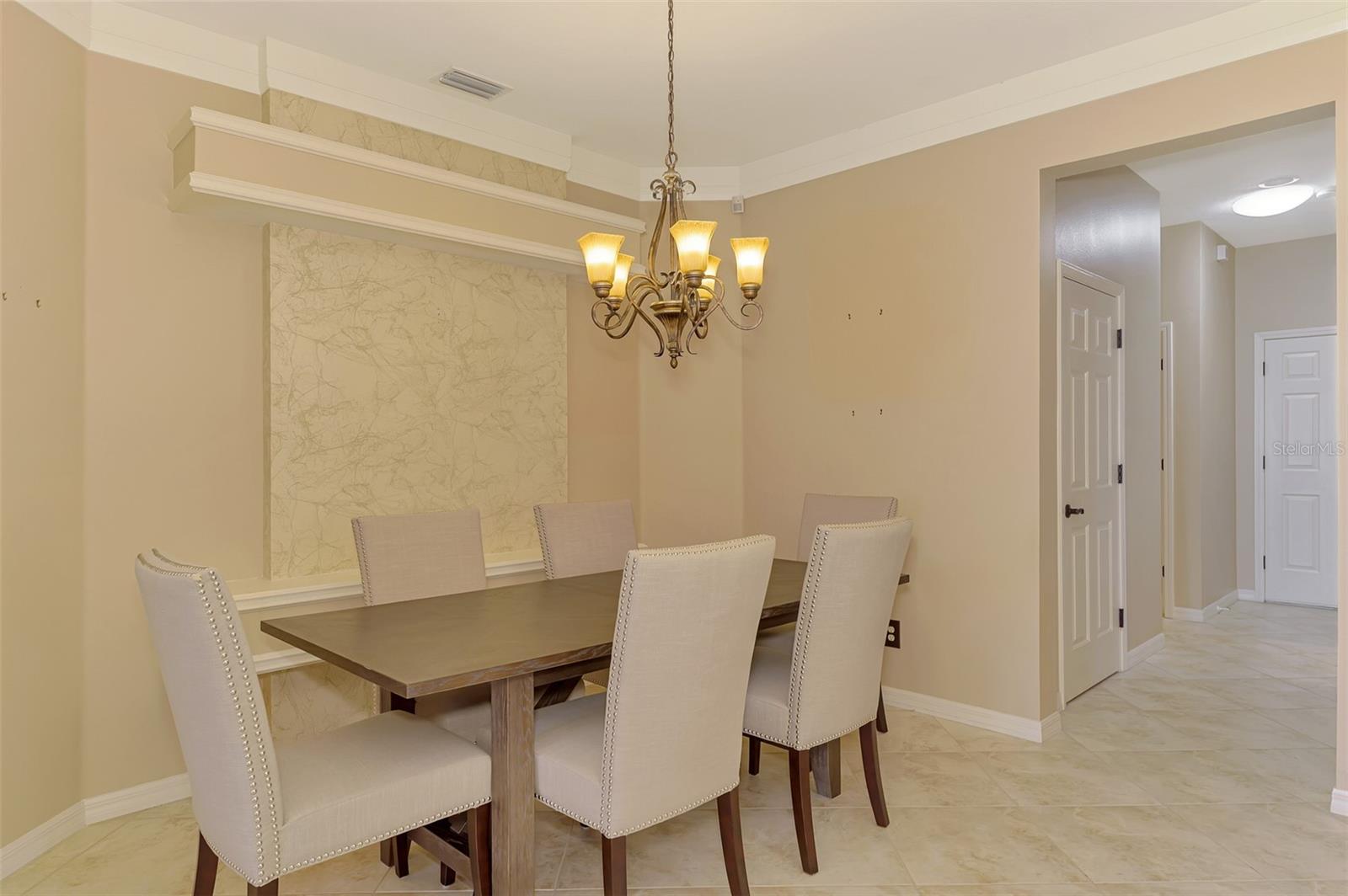 1359 MASENO DR — photo 30