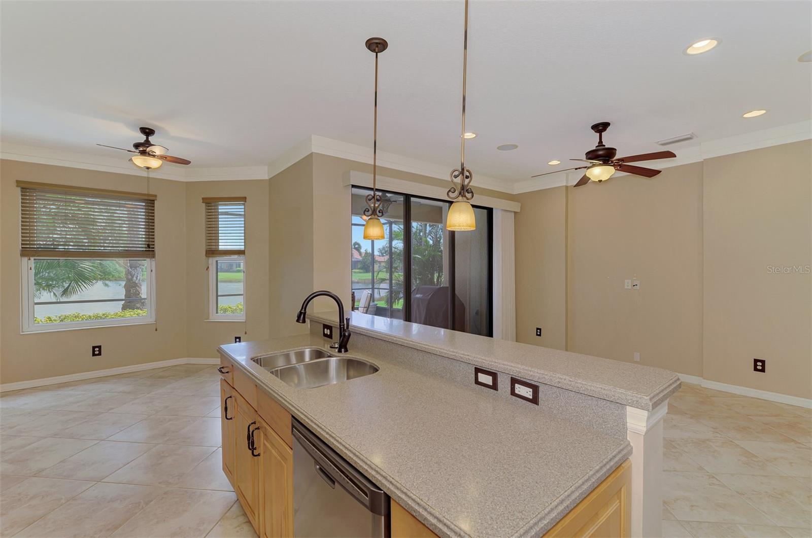 1359 MASENO DR — photo 25