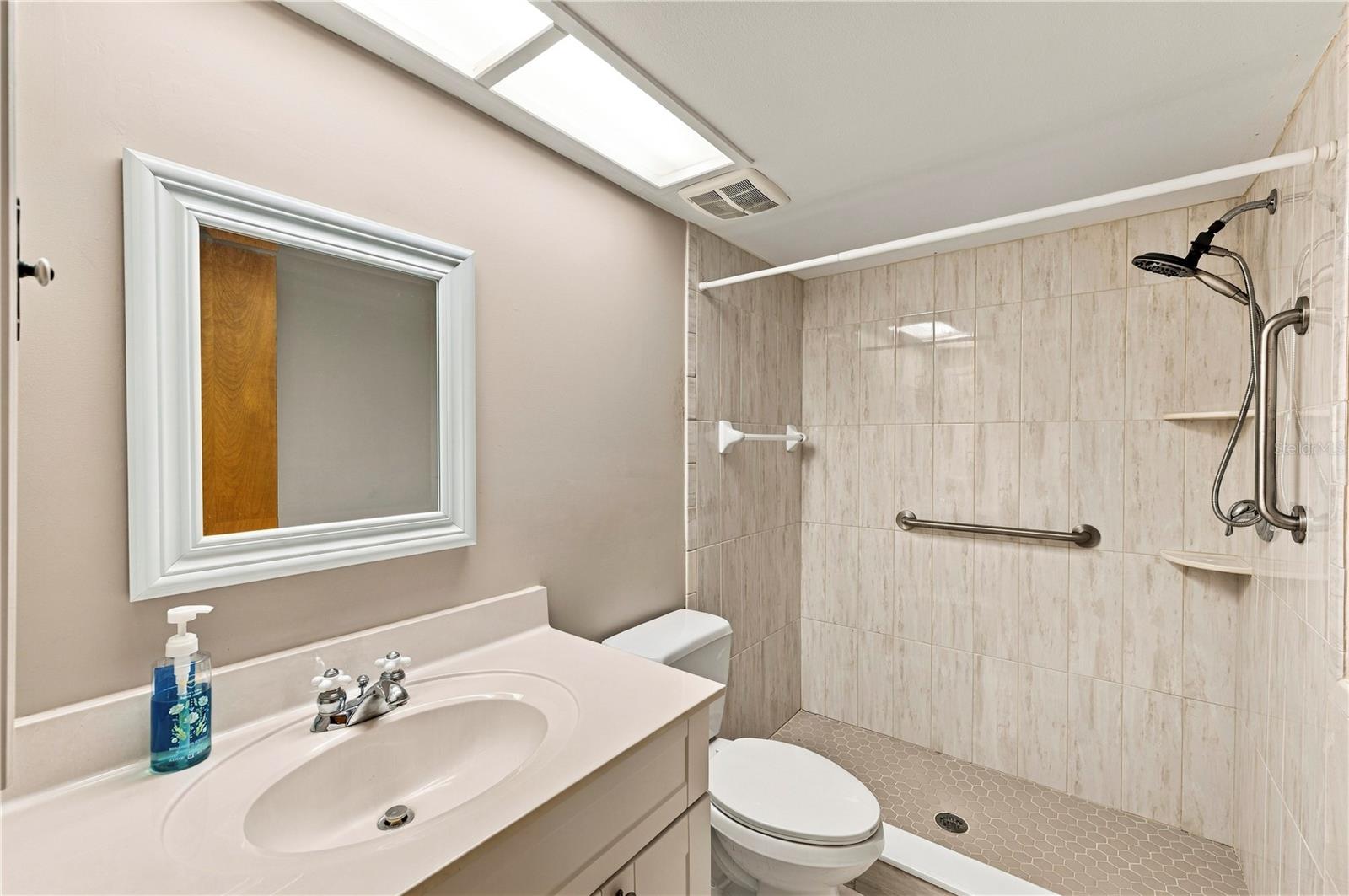 2502 ROYAL PINES CIR #5B — photo 12