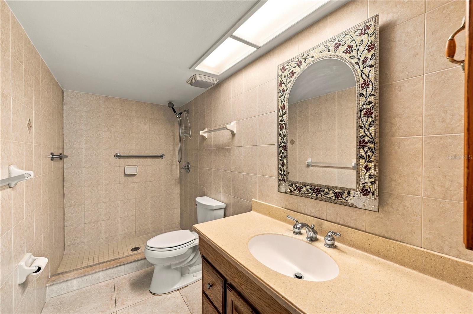 2502 ROYAL PINES CIR #5B — photo 8