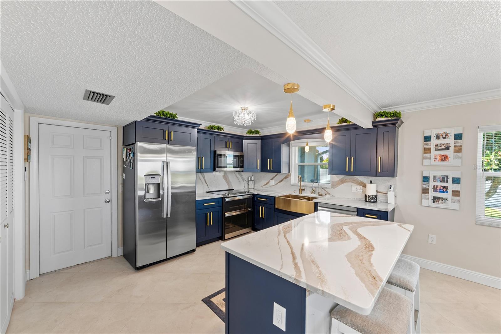 15723 DONZI DR — photo 15