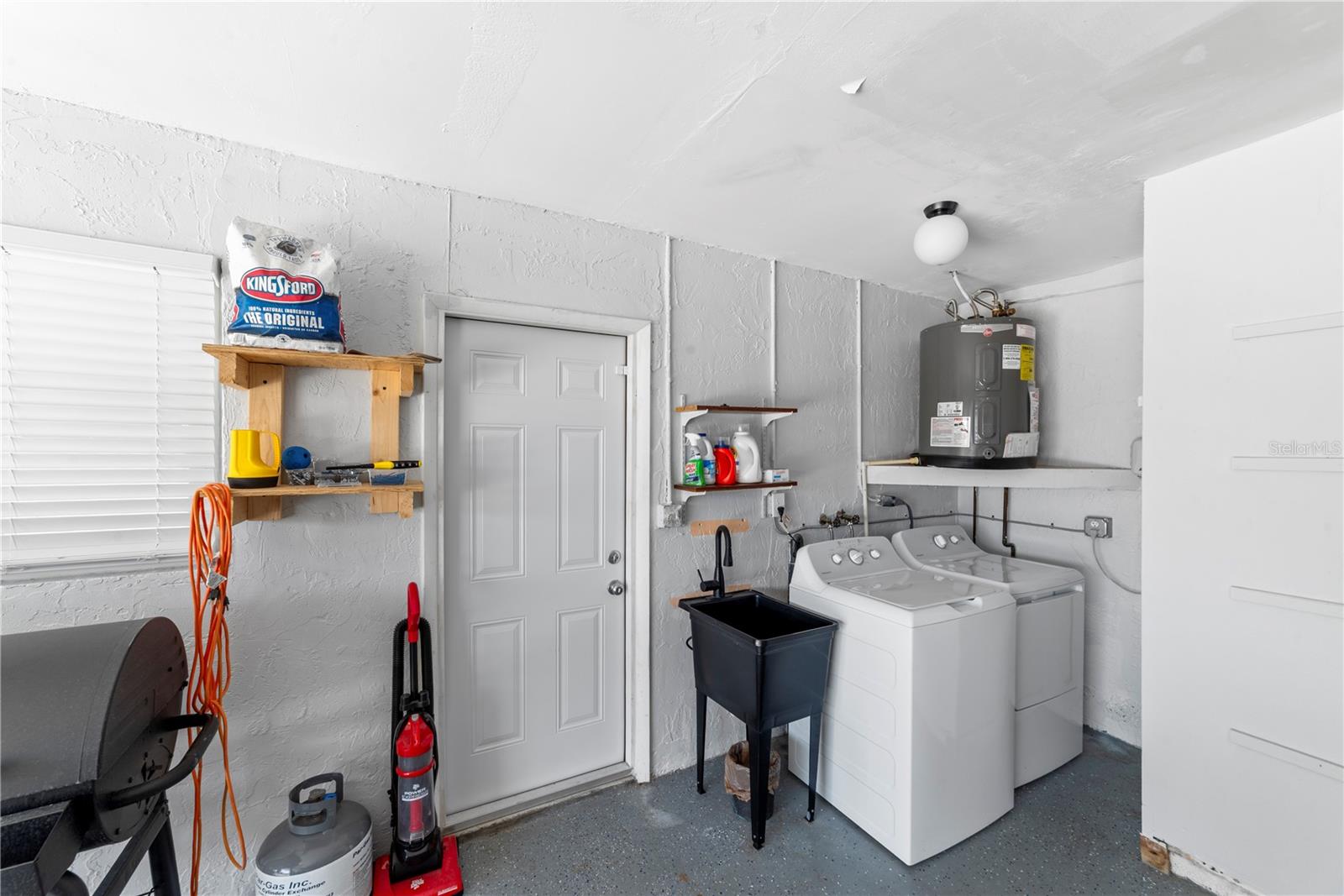 15723 DONZI DR — photo 41