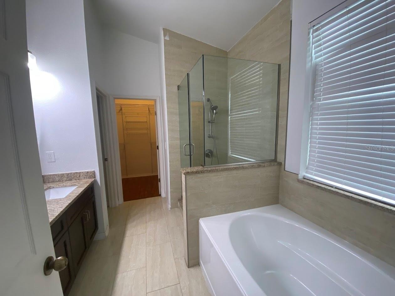 11744 HOLLY CREEK DR — photo 22