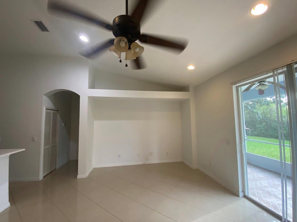 11744 HOLLY CREEK DR — photo 6