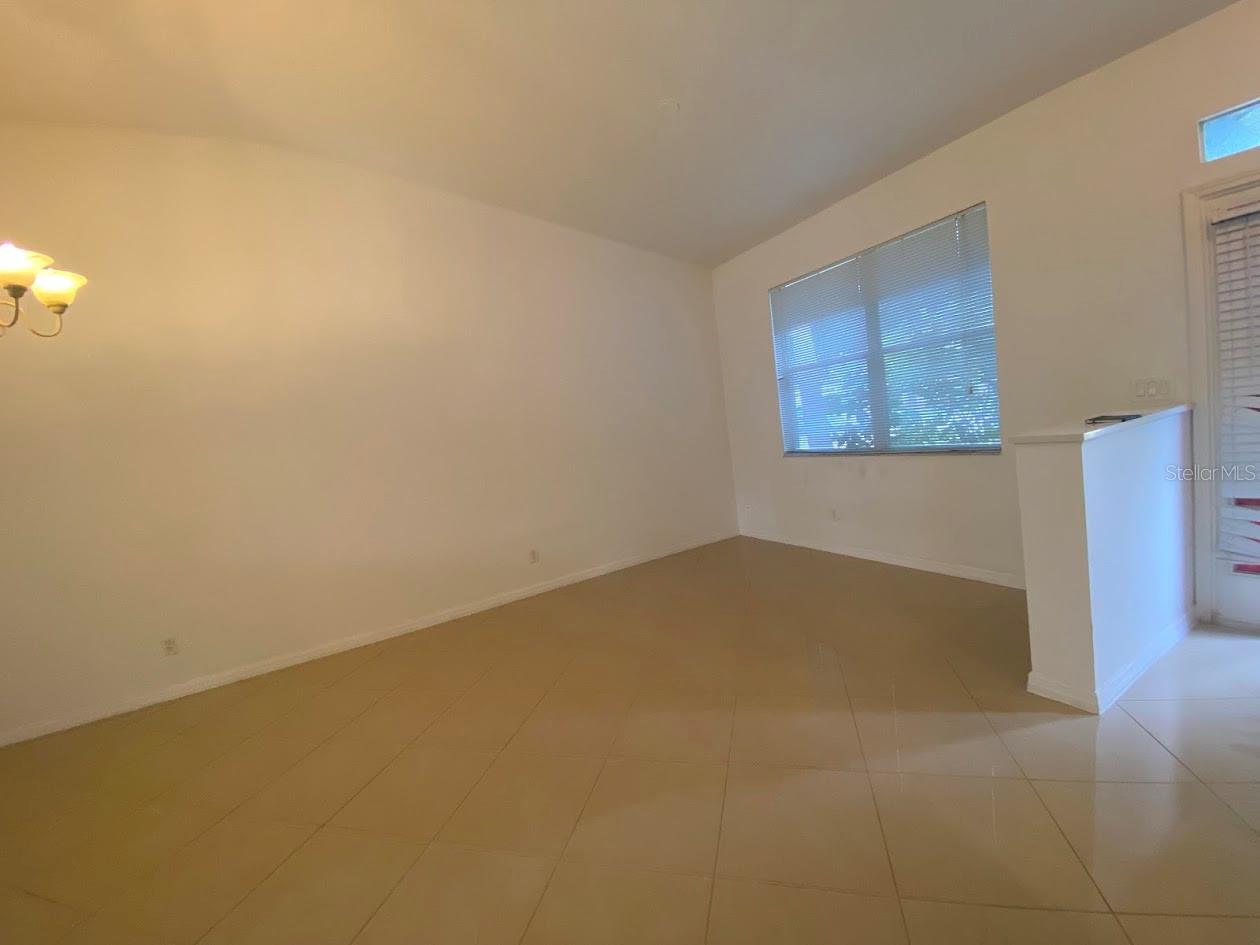 11744 HOLLY CREEK DR — photo 16